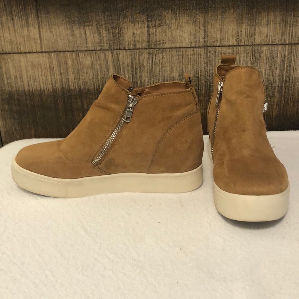 Faux suede women’s fashion wedge sneakers